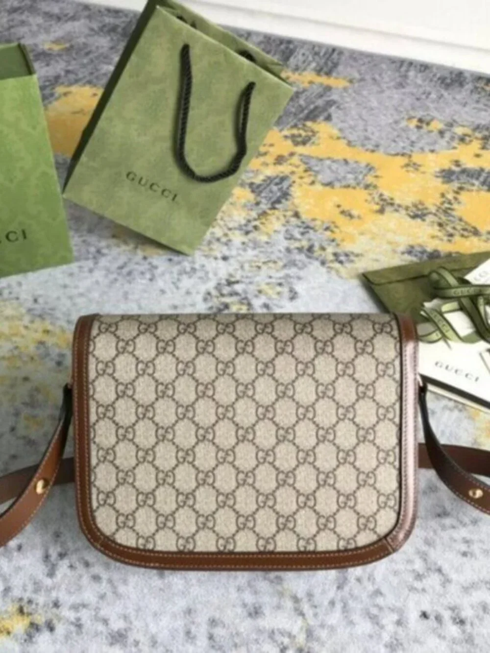 mint condition GUCCI 1955 HORSEBIT SHOULDER BAG GG supreme/brown